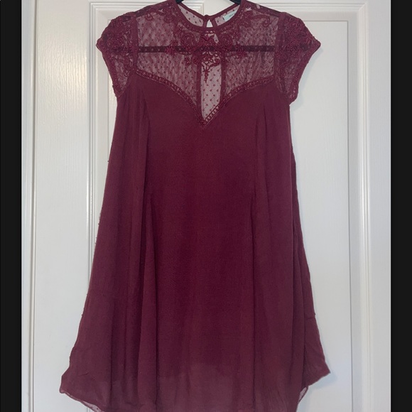 Kimchi Blue Dress Burgundy Flowy Lace - Picture 1 of 2